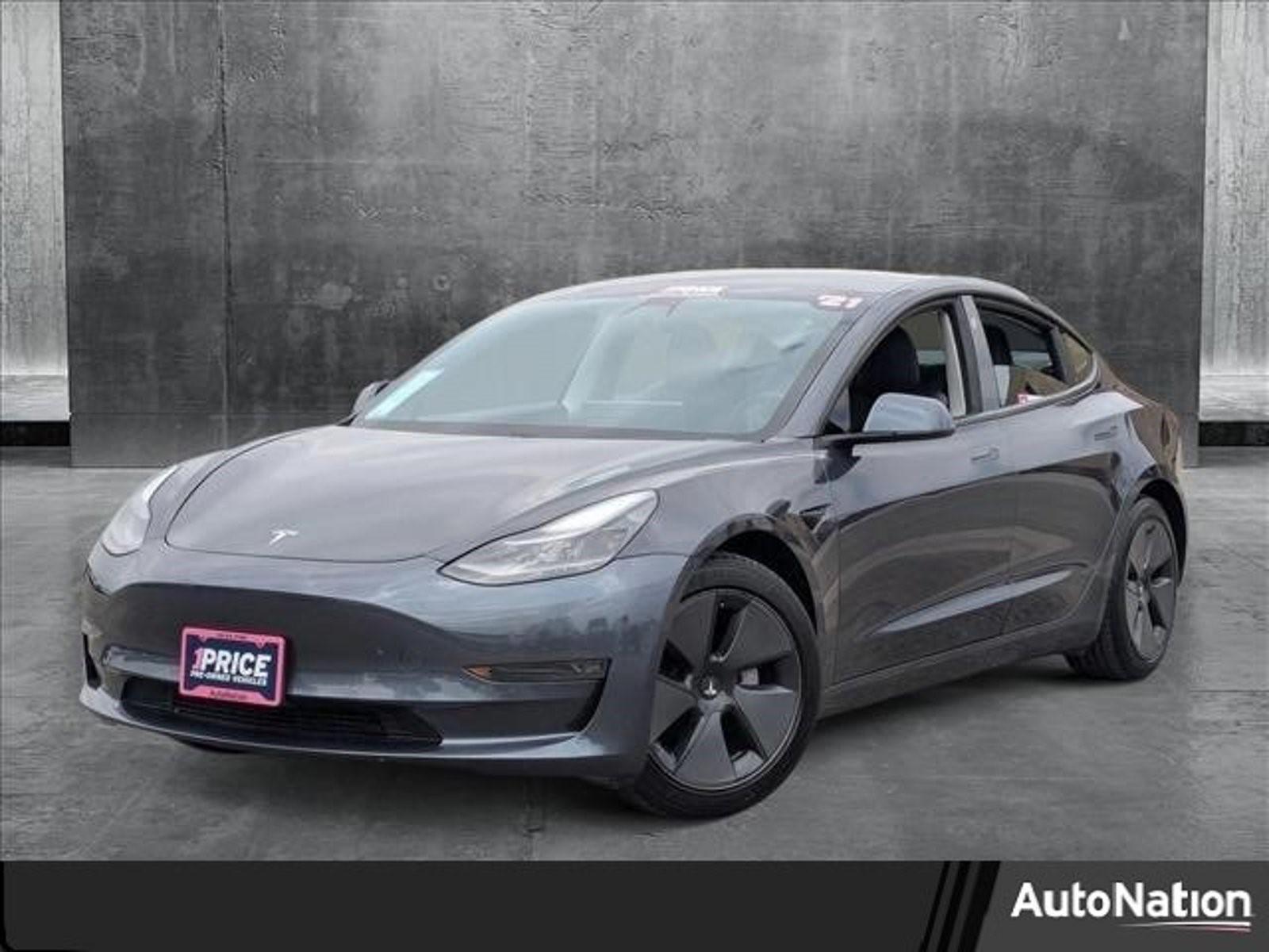 2021 Tesla Model 3 Vehicle Photo in Valencia, CA 91355