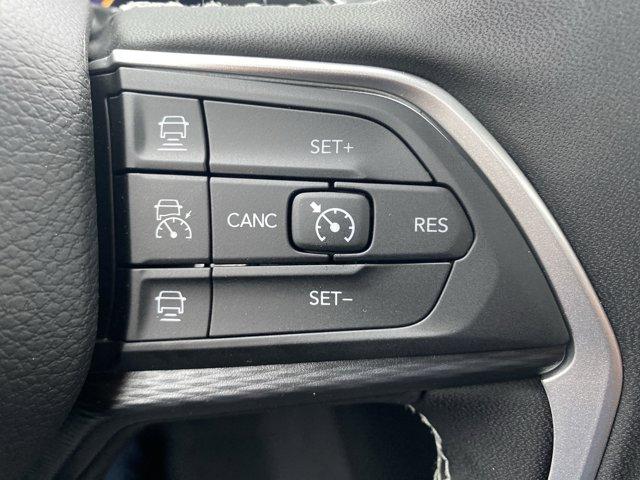 2025 Jeep Grand Cherokee Vehicle Photo in Doylsetown, PA 18901