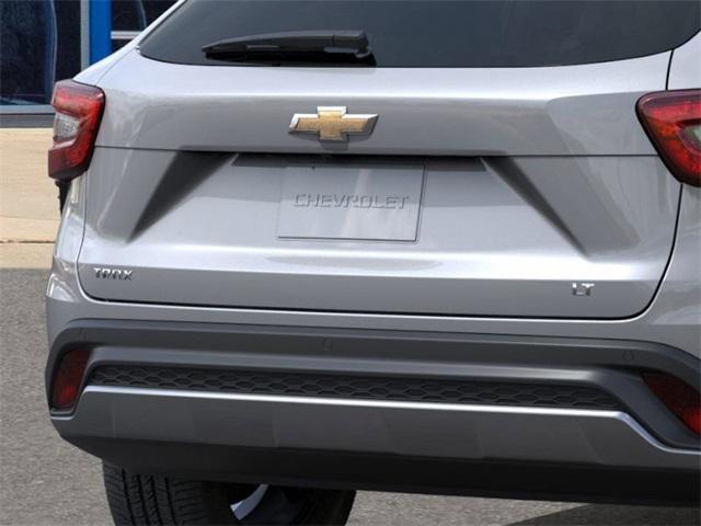 2025 Chevrolet Trax Vehicle Photo in ENGLEWOOD, CO 80113-6708