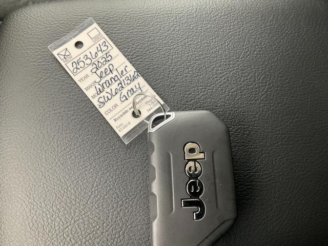 2025 Jeep Wrangler Vehicle Photo in Kaukauna, WI 54130