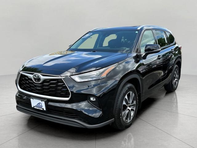 2022 Toyota Highlander Vehicle Photo in MIDDLETON, WI 53562-1492