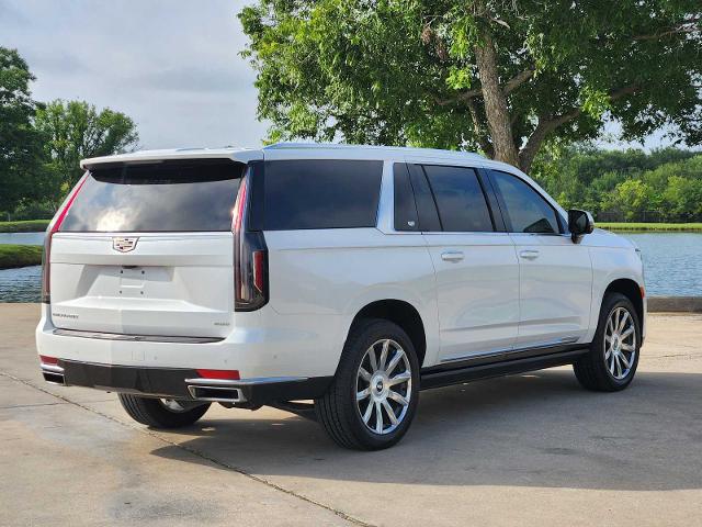 2021 Cadillac Escalade ESV Vehicle Photo in DENTON, TX 76210-9321