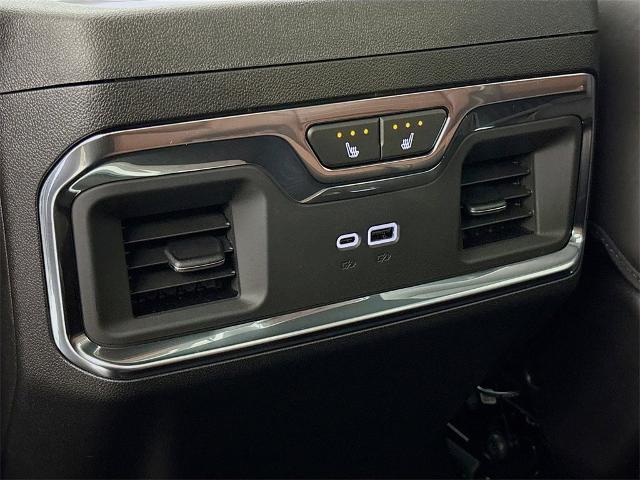 2025 GMC Sierra 2500 HD Vehicle Photo in PUYALLUP, WA 98371-4149