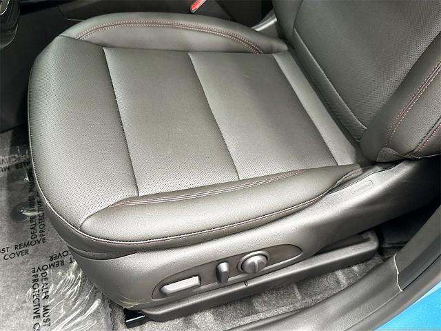 2025 Chevrolet Trax Vehicle Photo in EVERETT, WA 98203-5662