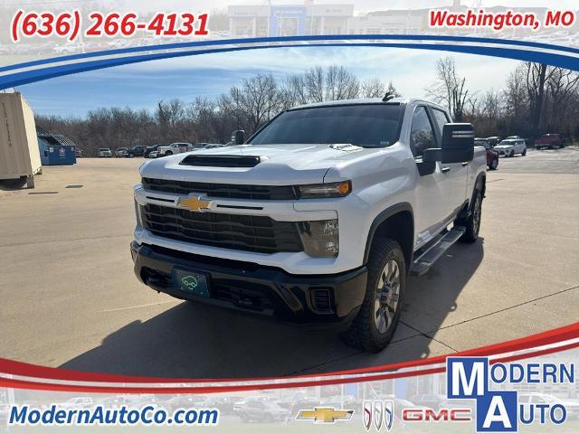 2024 Chevrolet Silverado 2500HD Custom Crew Cab 4WD