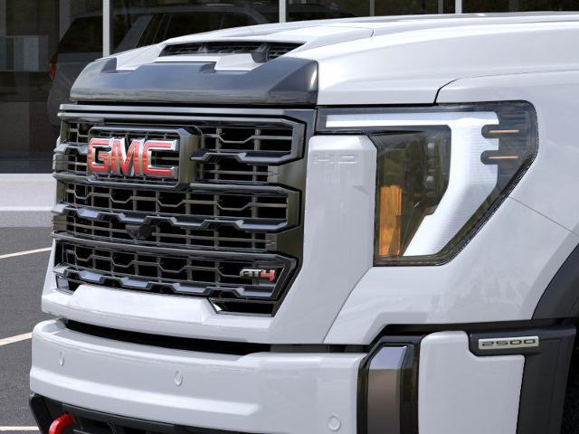 2025 GMC Sierra 2500 HD Vehicle Photo in MEDINA, OH 44256-9631