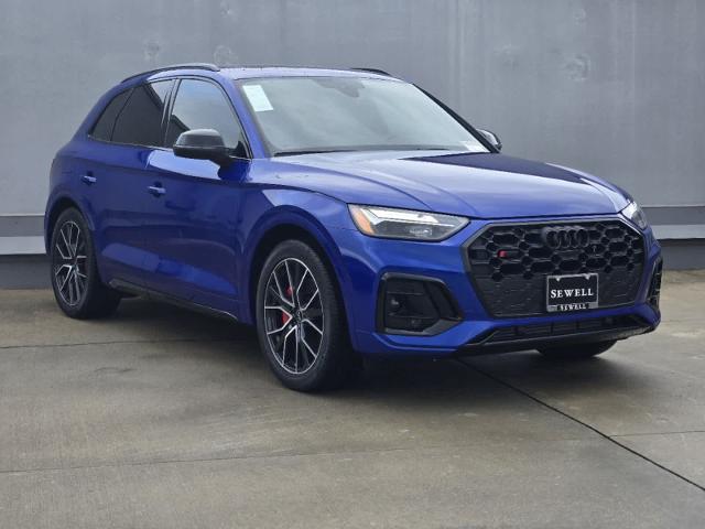 2025 Audi SQ5 Vehicle Photo in SUGAR LAND, TX 77478