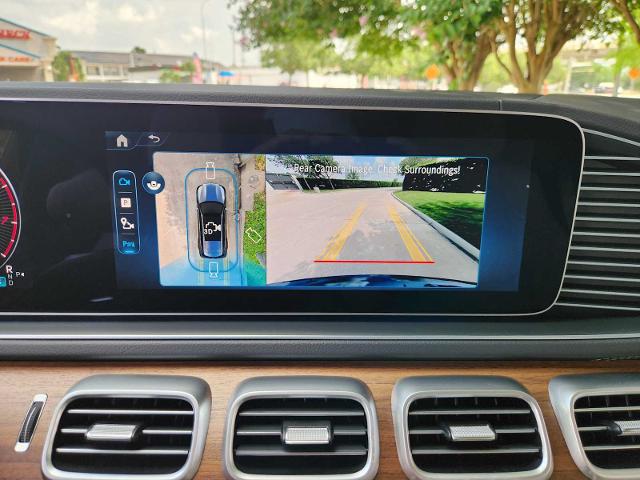 2025 Mercedes-Benz GLS Vehicle Photo in HOUSTON, TX 77079