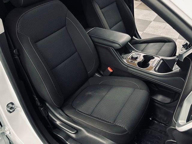 2023 GMC Acadia Vehicle Photo in MEDINA, OH 44256-9631