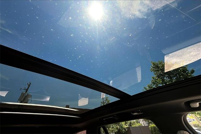 2025 Volvo XC90 Vehicle Photo in Houston, TX 77007