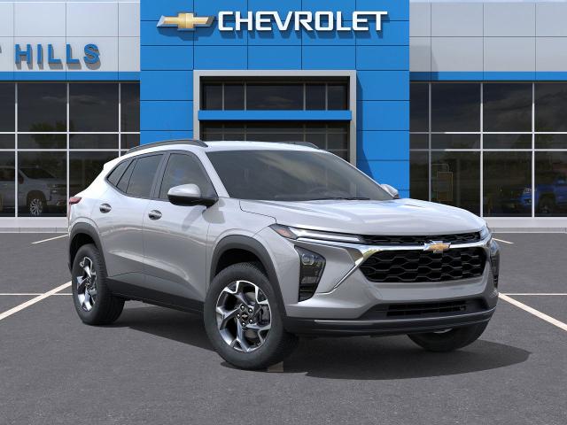 2025 Chevrolet Trax Vehicle Photo in Roslyn, NY 11576
