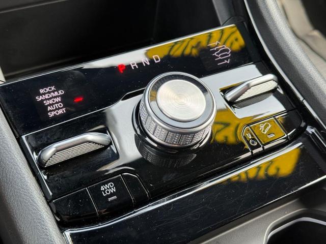 2024 Jeep Grand Cherokee Vehicle Photo in COLUMBIA, MO 65203-3903