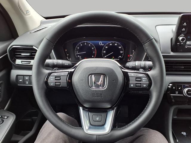 2025 Honda Pilot Vehicle Photo in Oshkosh, WI 54904
