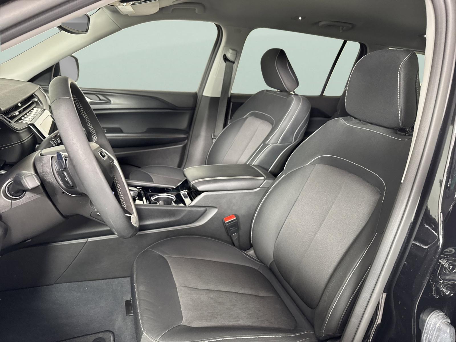 2023 Jeep Grand Cherokee L Vehicle Photo in Georgetown, TX 78626