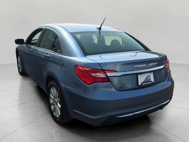2011 Chrysler 200 Vehicle Photo in GREEN BAY, WI 54303-3330