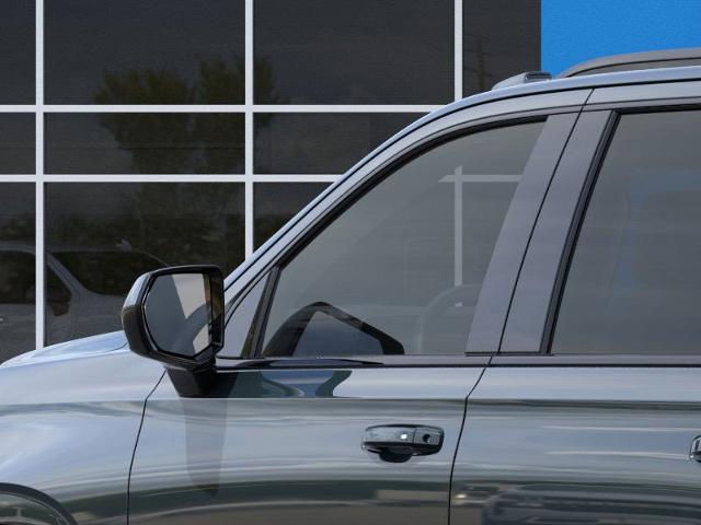 2025 Chevrolet Suburban Vehicle Photo in PUYALLUP, WA 98371-4149