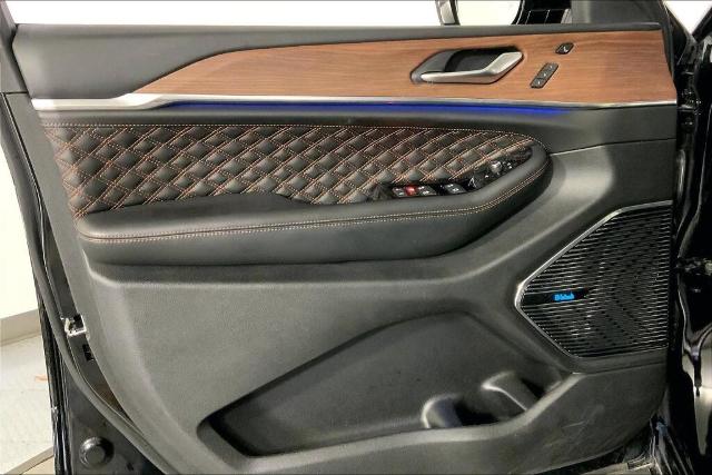 2023 Jeep Grand Cherokee Vehicle Photo in Kansas City, MO 64114