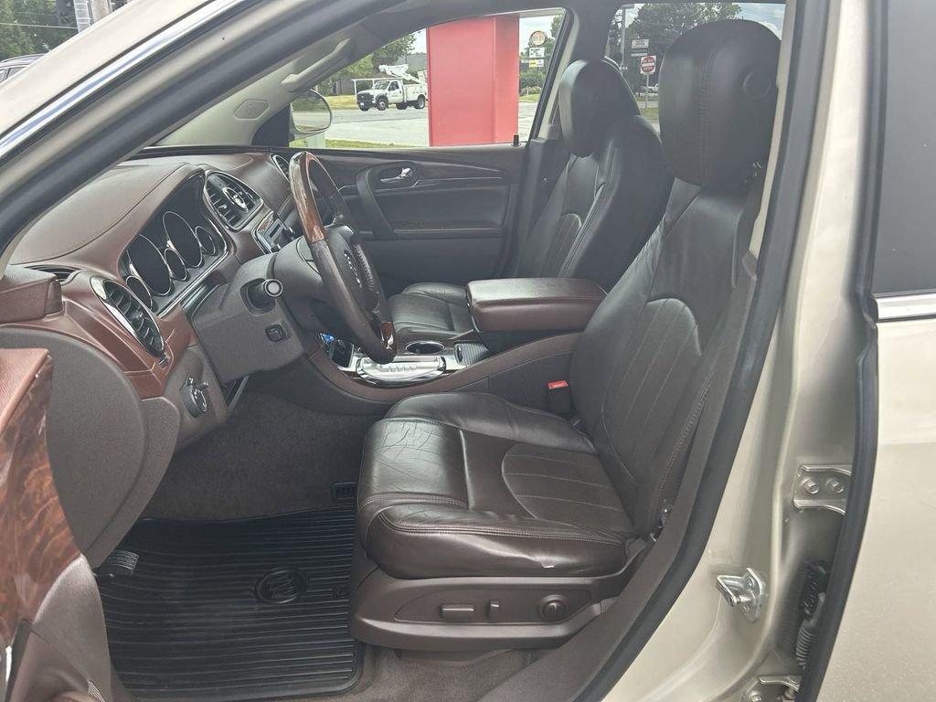 2014 Buick Enclave Vehicle Photo in Marion, IA 52302