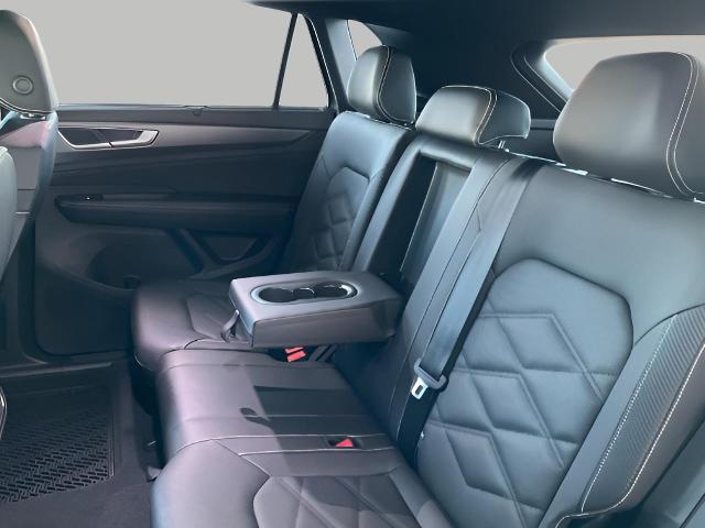 2025 Volkswagen Atlas Cross Sport Vehicle Photo in Oshkosh, WI 54904
