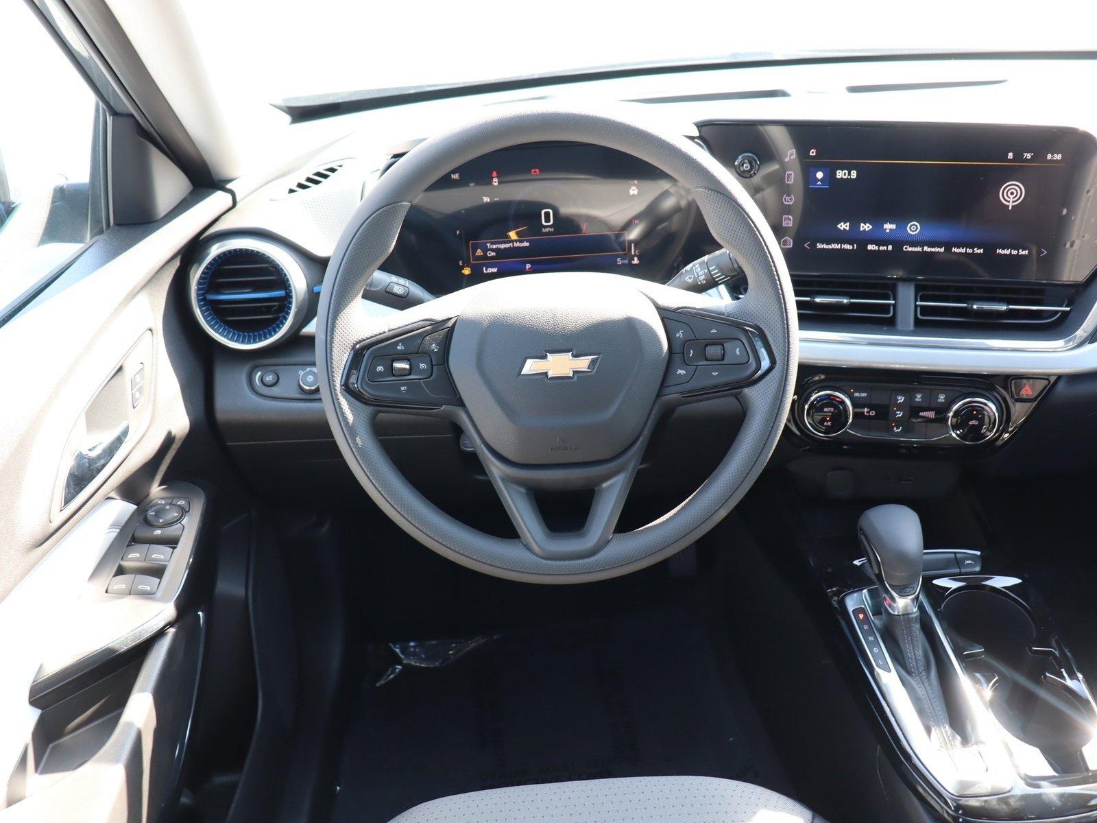 2025 Chevrolet Trax Vehicle Photo in LOS ANGELES, CA 90007-3794