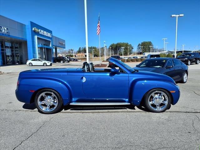 2006 Chevrolet SSR Vehicle Photo in HENDERSON, NC 27536-2966