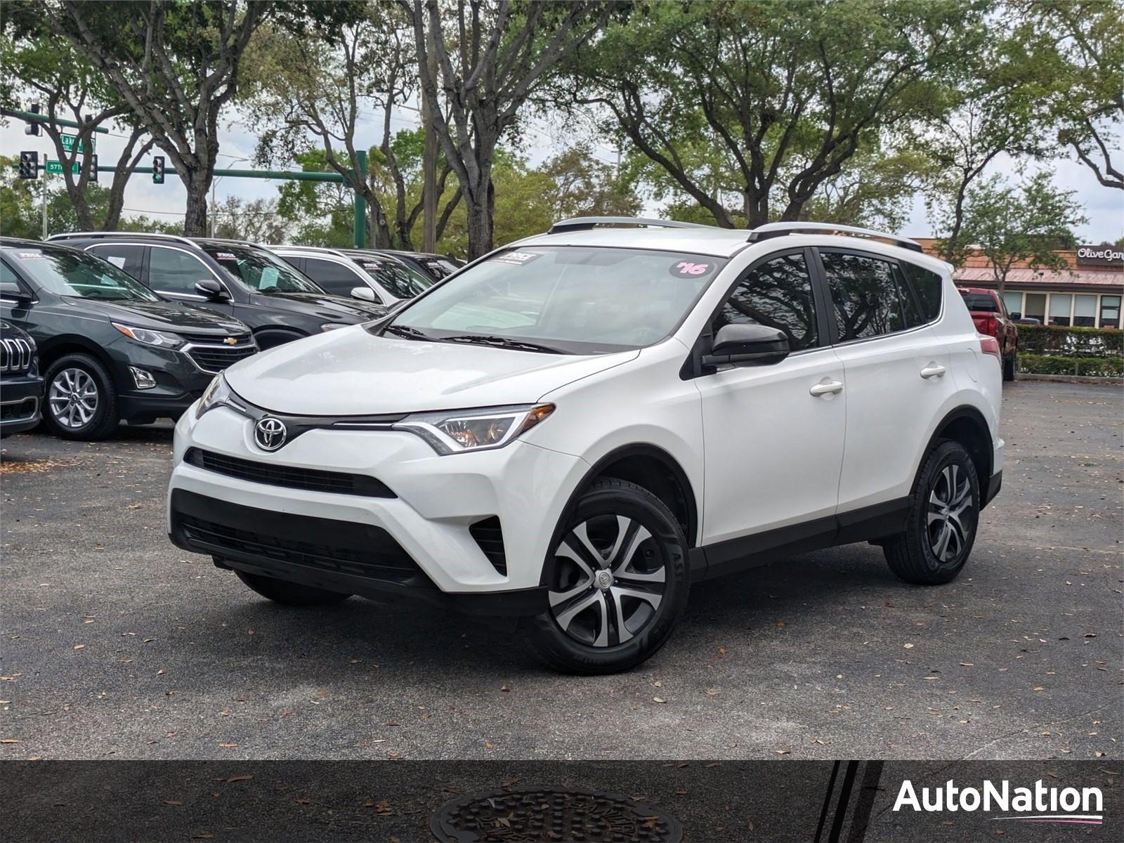 2016 Toyota RAV4 Vehicle Photo in GREENACRES, FL 33463-3207