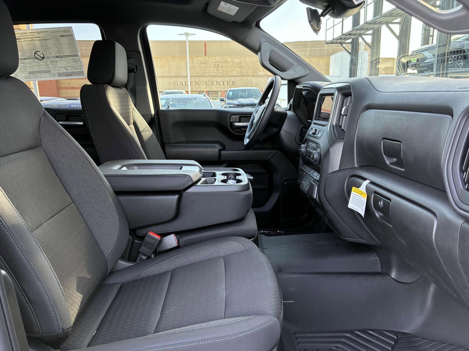 2025 Chevrolet Silverado 1500 Vehicle Photo in LOS ANGELES, CA 90007-3794