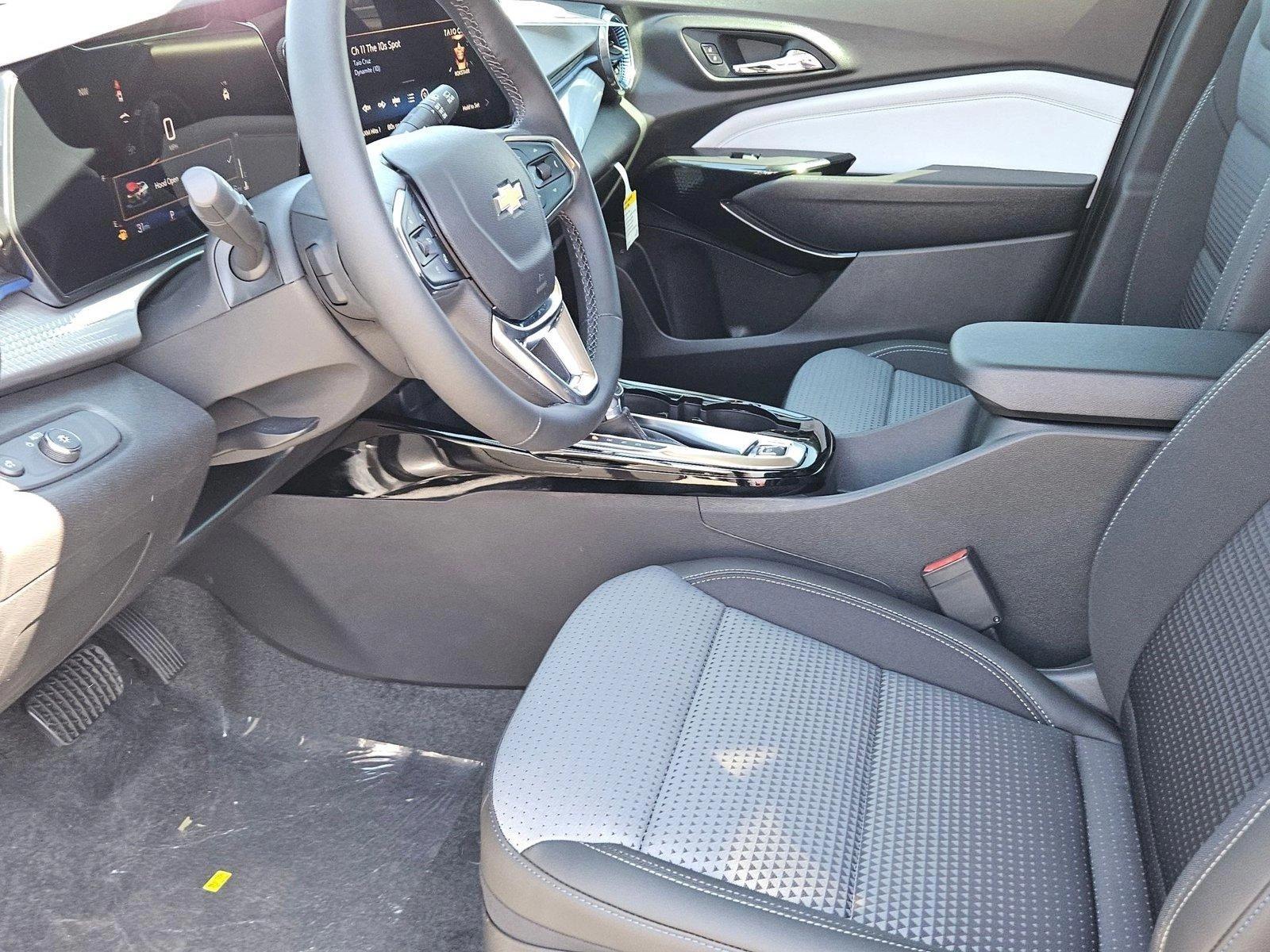 2025 Chevrolet Trax Vehicle Photo in PEORIA, AZ 85382-3715