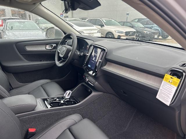 2025 Volvo XC40 Vehicle Photo in Grapevine, TX 76051