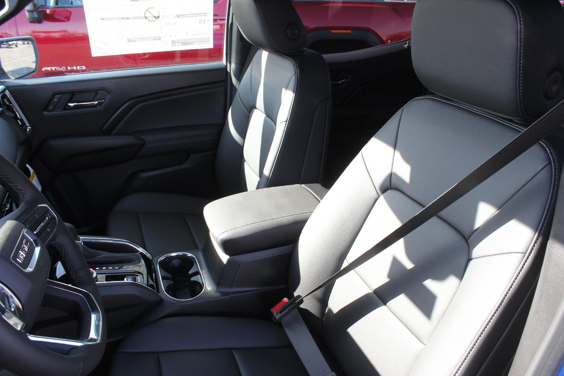 2025 GMC Canyon Vehicle Photo in AURORA, CO 80012-4011