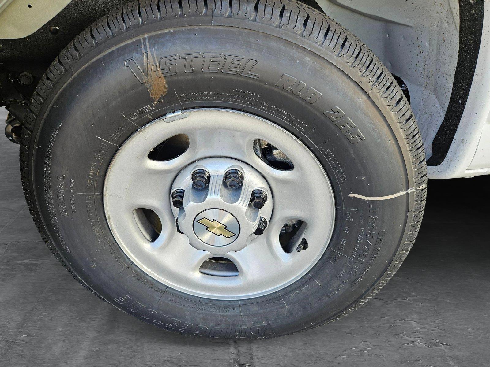 2025 Chevrolet Express Cargo 2500 Vehicle Photo in GREENACRES, FL 33463-3207