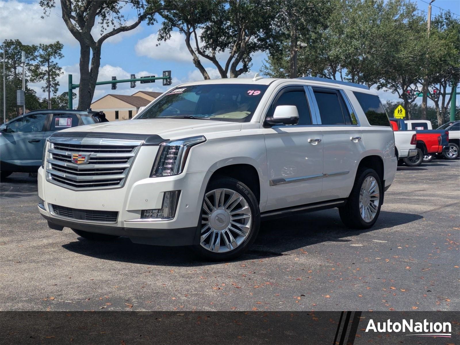 2019 Cadillac Escalade Vehicle Photo in GREENACRES, FL 33463-3207
