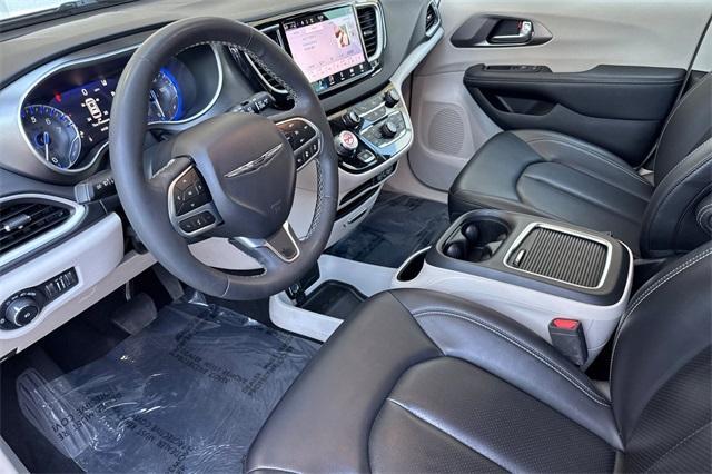 2023 Chrysler Pacifica Vehicle Photo in ELK GROVE, CA 95757-8703
