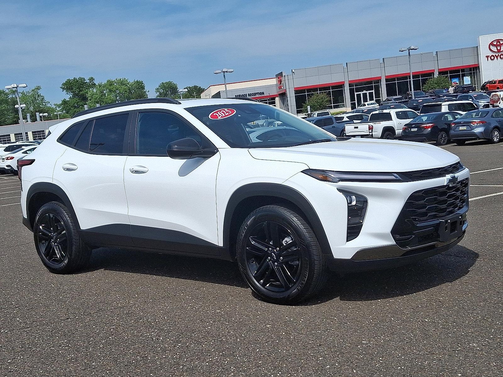 2025 Chevrolet Trax Vehicle Photo in Trevose, PA 19053