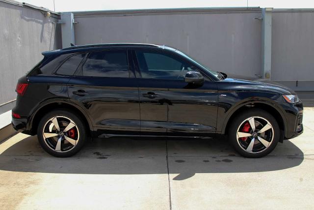 2024 Audi Q5 Vehicle Photo in SUGAR LAND, TX 77478