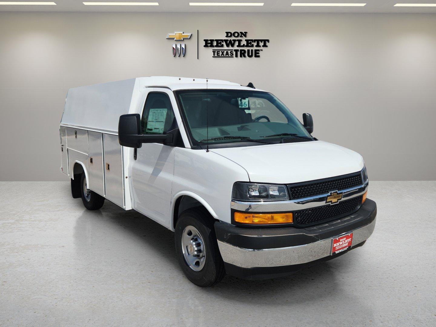 2025 Chevrolet Express Cutaway 3500 Vehicle Photo in GEORGETOWN, TX 78626-7508