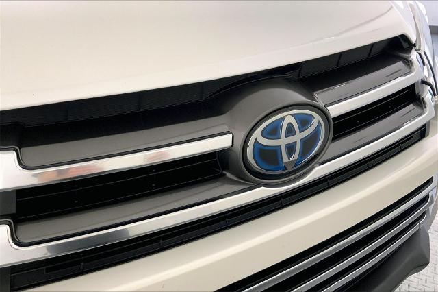 2017 Toyota Highlander Vehicle Photo in Lees Summit, MO 64086
