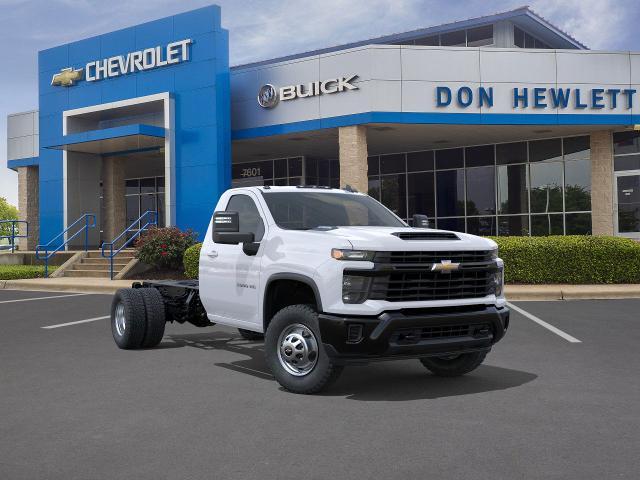 2025 Chevrolet Silverado 3500 HD Chassis Cab Vehicle Photo in GEORGETOWN, TX 78626-7508