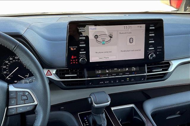 2024 Toyota Sienna Vehicle Photo in San Antonio, TX 78230