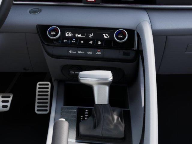 2025 Hyundai ELANTRA Vehicle Photo in Green Bay, WI 54304