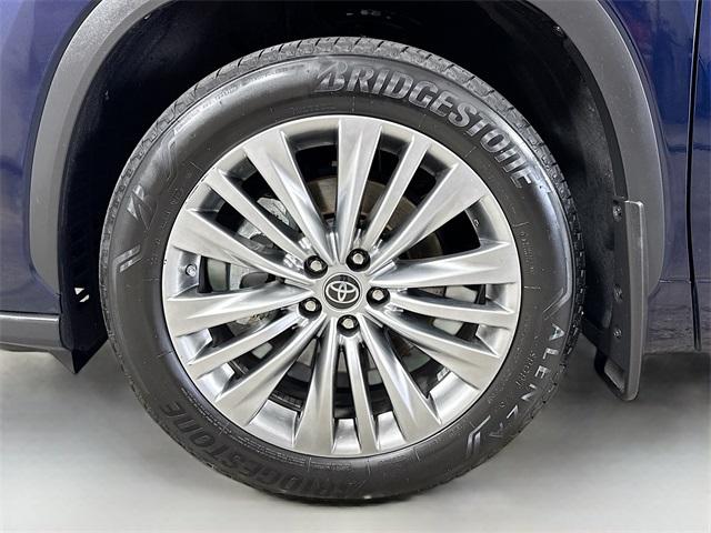 2023 Toyota Highlander Vehicle Photo in Everett, WA 98204