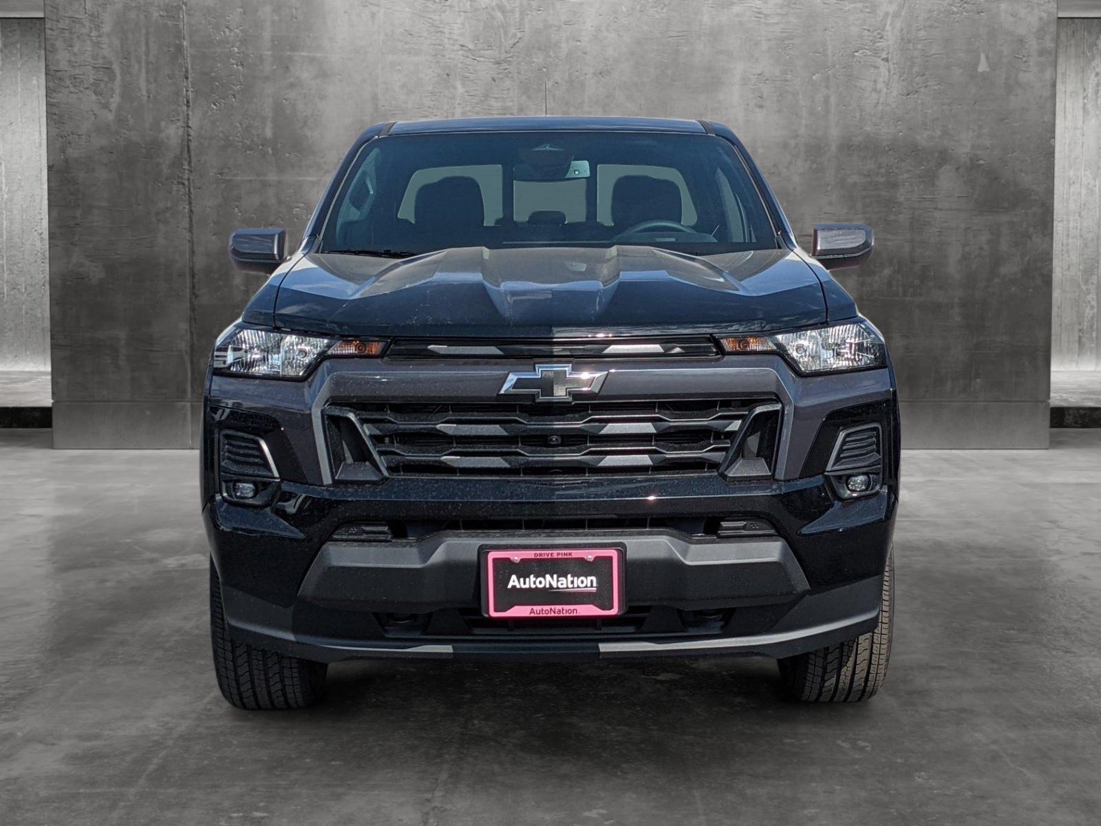 2024 Chevrolet Colorado Vehicle Photo in VALENCIA, CA 91355-1705