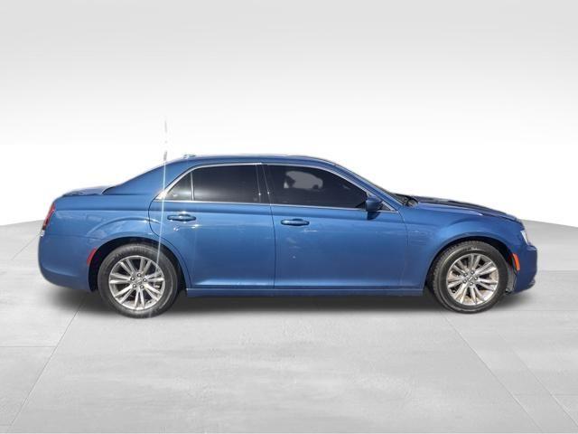 2021 Chrysler 300 Vehicle Photo in DELRAY BEACH, FL 33483-3294