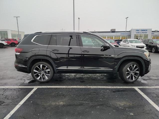 2024 Volkswagen Atlas Vehicle Photo in GREEN BAY, WI 54304-5303