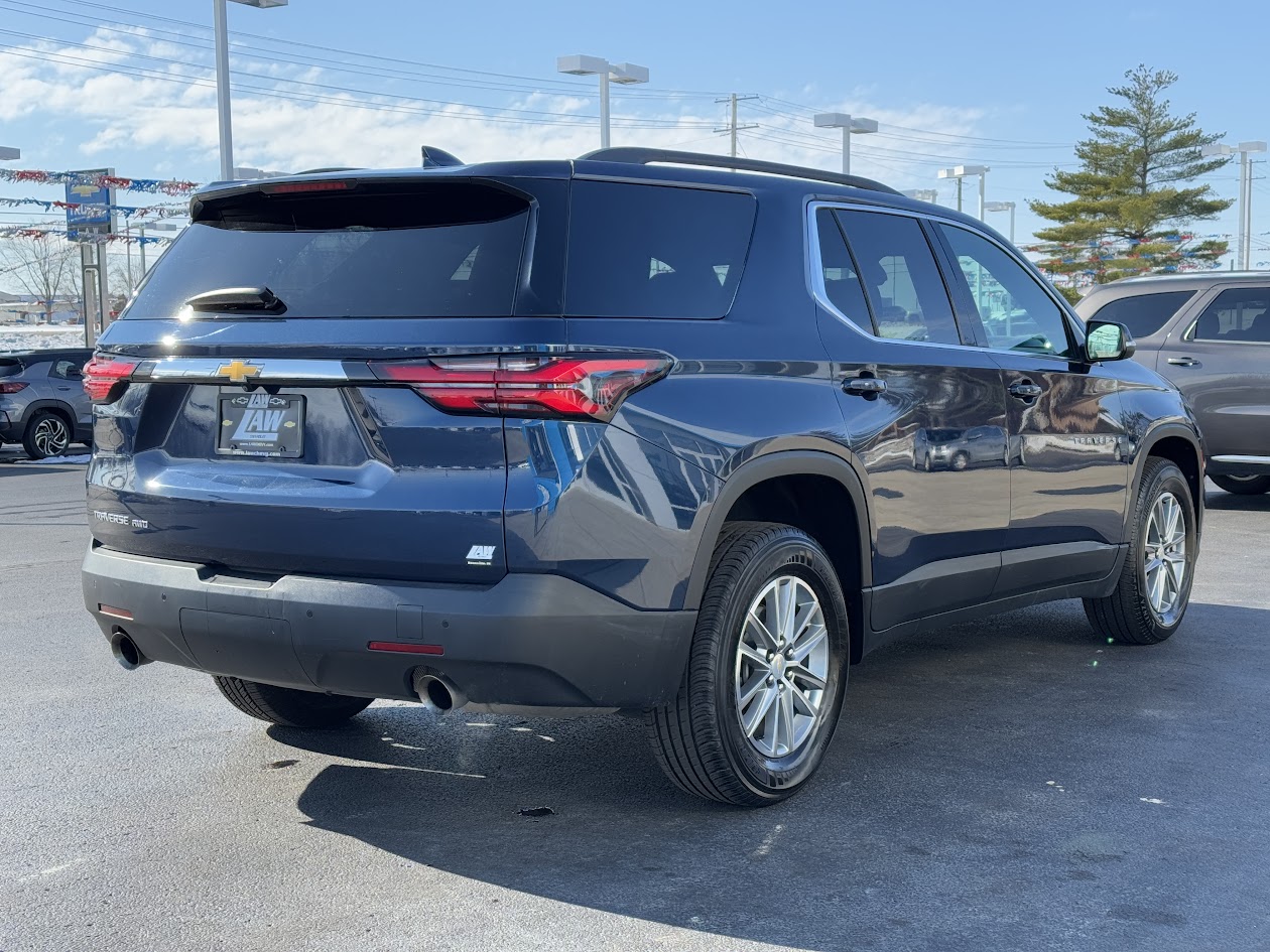 2023 Chevrolet Traverse Vehicle Photo in BOONVILLE, IN 47601-9633