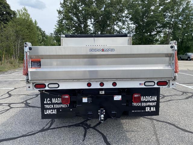 2024 Chevrolet Silverado 3500 HD Chassis Cab Vehicle Photo in LEOMINSTER, MA 01453-2952