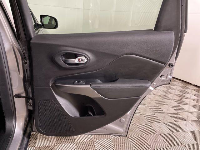2020 Jeep Cherokee Vehicle Photo in PHOENIX, AZ 85014-3381