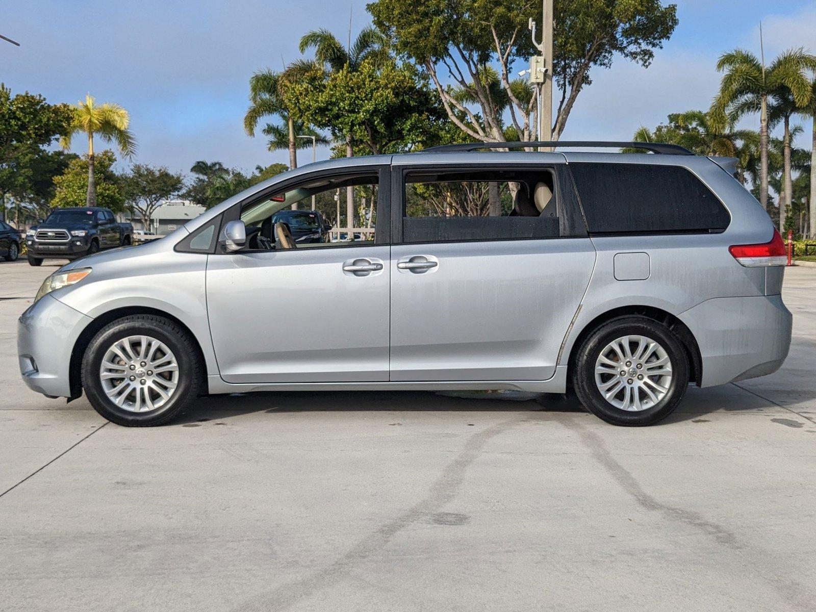 2011 Toyota Sienna Vehicle Photo in Davie, FL 33331