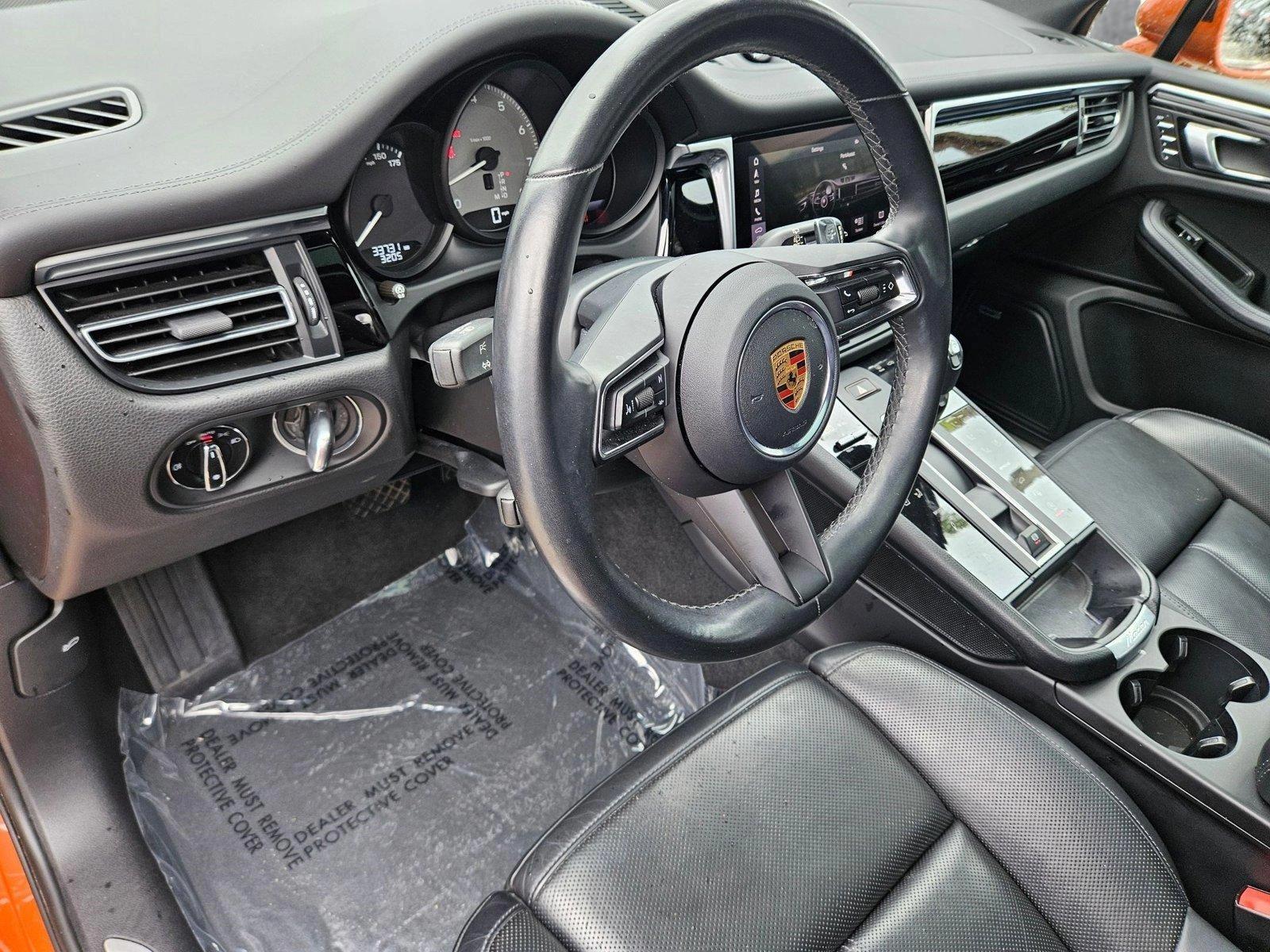 2022 Porsche Macan Vehicle Photo in Pembroke Pines , FL 33027