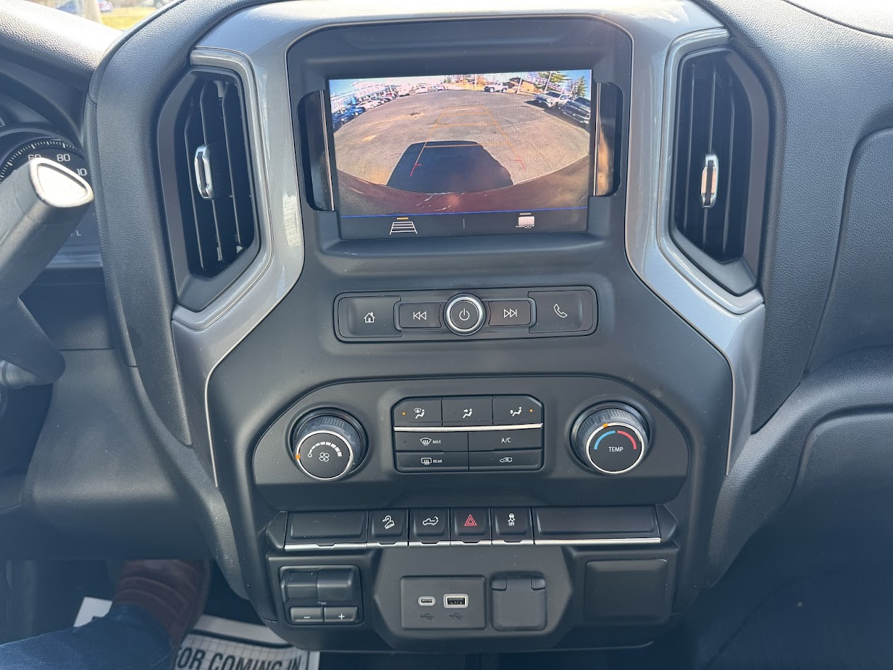 2021 Chevrolet Silverado 1500 Vehicle Photo in BOONVILLE, IN 47601-9633